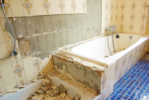 Bathtub Demolition in South Zanesville